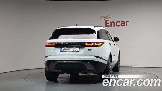 Land Rover Range Rover Velar 2023 — photo 4