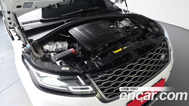 Land Rover Range Rover Velar 2023 — photo 6