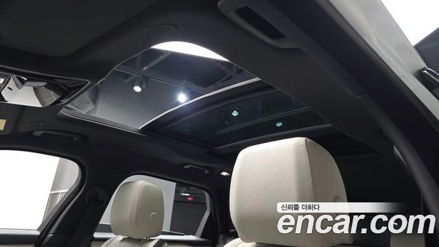 Land Rover Range Rover Velar 2023 — photo 21