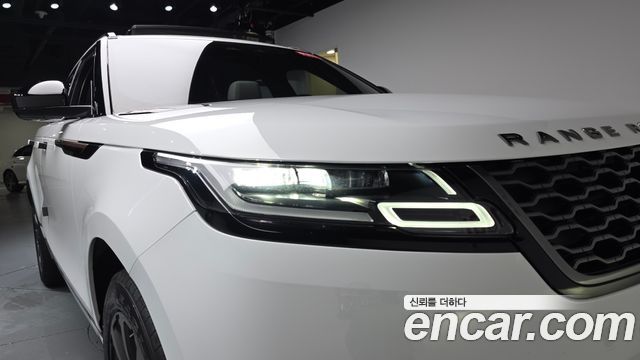 Land Rover Range Rover Velar 2023 — photo 8