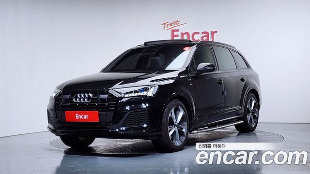 Audi Q7 2023 — photo 1