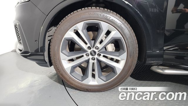 Audi Q7 2023 — photo 5