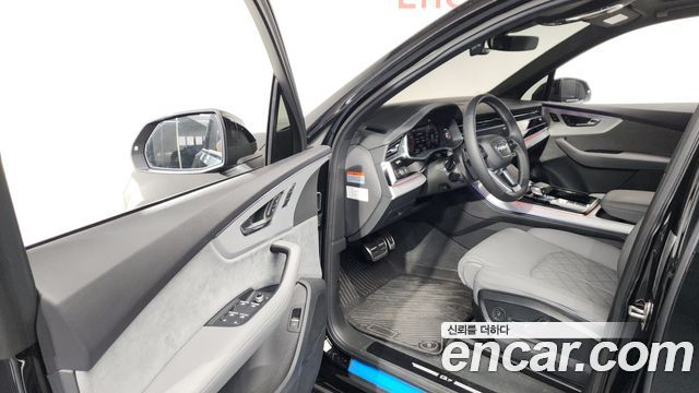 Audi Q7 2023 — photo 10