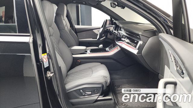 Audi Q7 2023 — photo 11