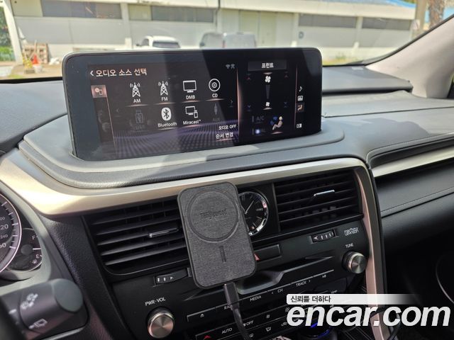 Lexus RX 2022 — photo 8