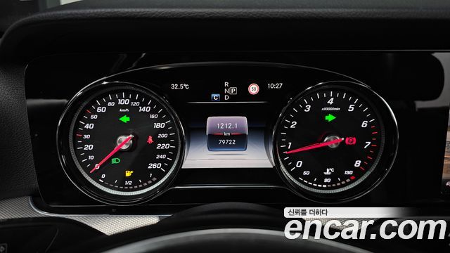 Mercedes-Benz E-Class 2018 — photo 11