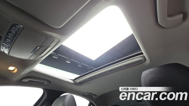 Mercedes-Benz E-Class 2018 — photo 25