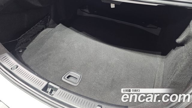Mercedes-Benz E-Class 2018 — photo 26