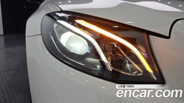 Mercedes-Benz E-Class 2018 — photo 8