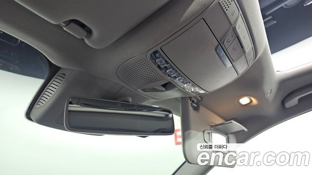 Mercedes-Benz E-Class 2018 — photo 27