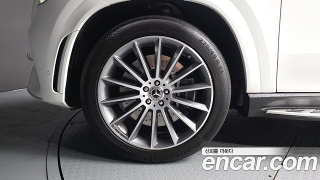 Mercedes-Benz GLE-Class 2023 — photo 5