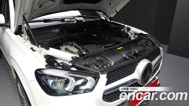Mercedes-Benz GLE-Class 2023 — photo 6