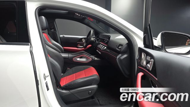 Mercedes-Benz GLE-Class 2023 — photo 11
