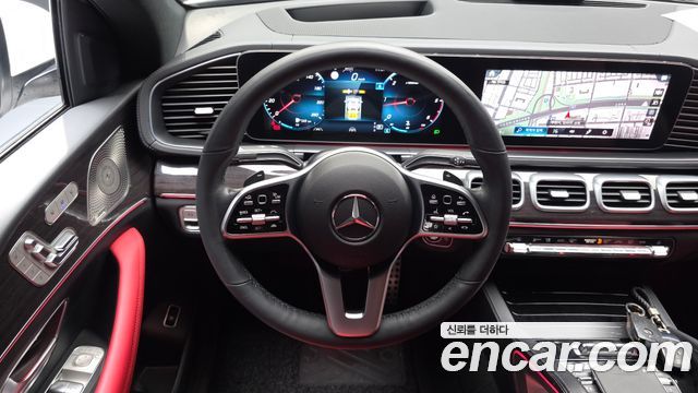 Mercedes-Benz GLE-Class 2023 — photo 13