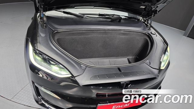 Tesla Model X 2026 — photo 6