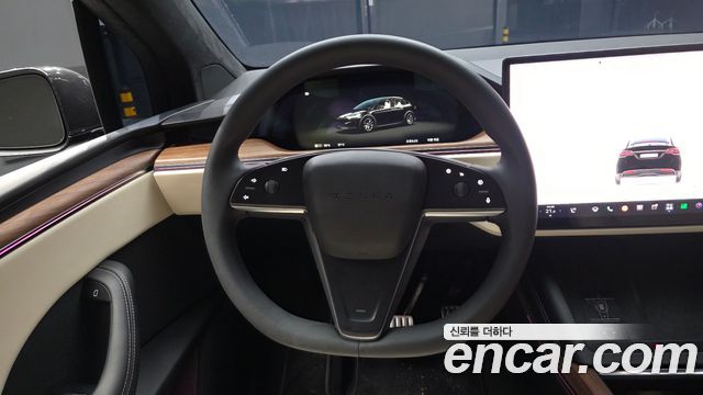 Tesla Model X 2026 — photo 13