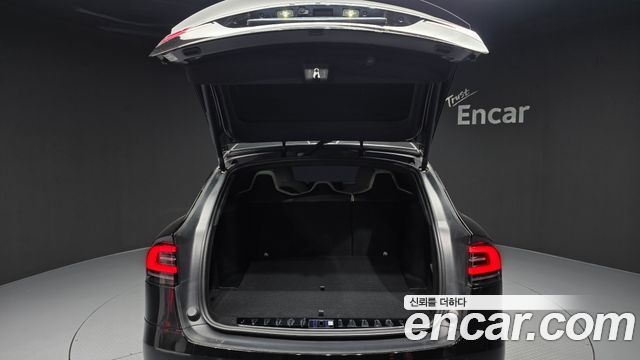 Tesla Model X 2026 — photo 20