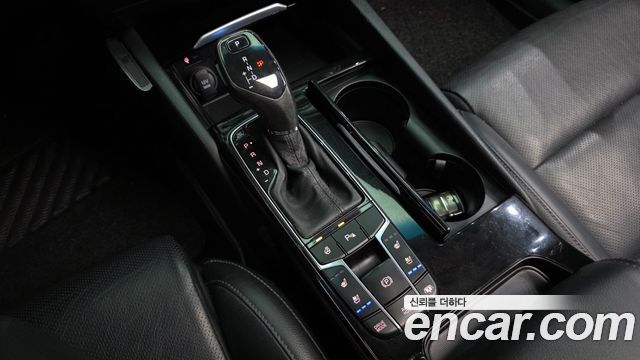 Kia K7 2016 — photo 9