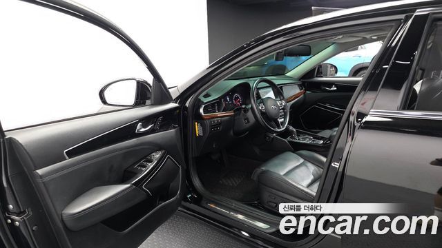 Kia K7 2016 — photo 10