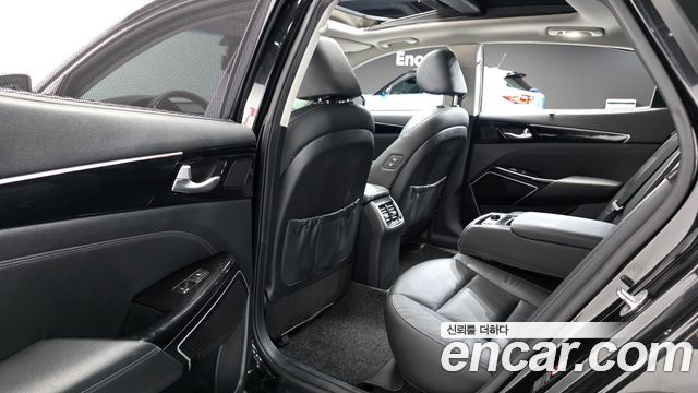 Kia K7 2016 — photo 11
