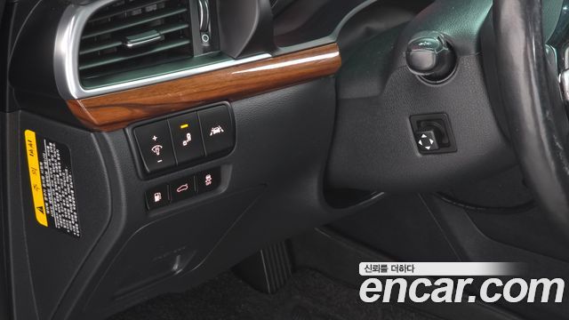 Kia K7 2016 — photo 15
