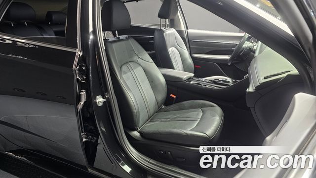 Hyundai Sonata 2022 — photo 12