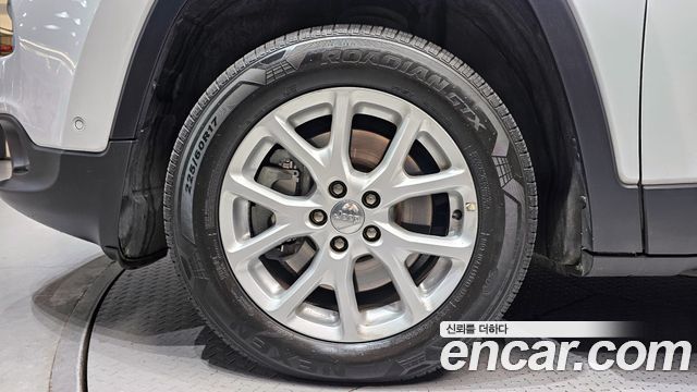 Jeep Cherokee 2016 — photo 5