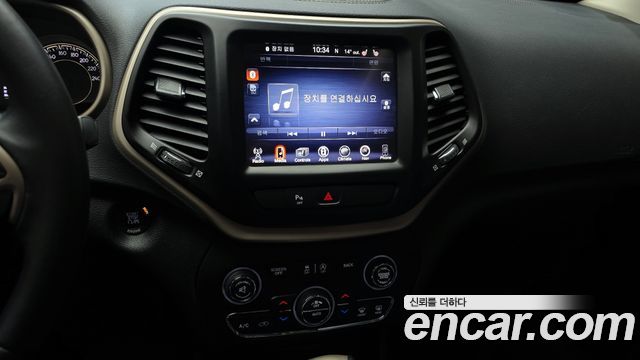 Jeep Cherokee 2016 — photo 14