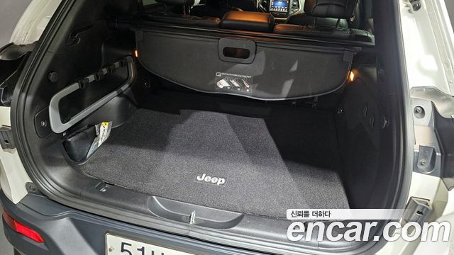 Jeep Cherokee 2016 — photo 19