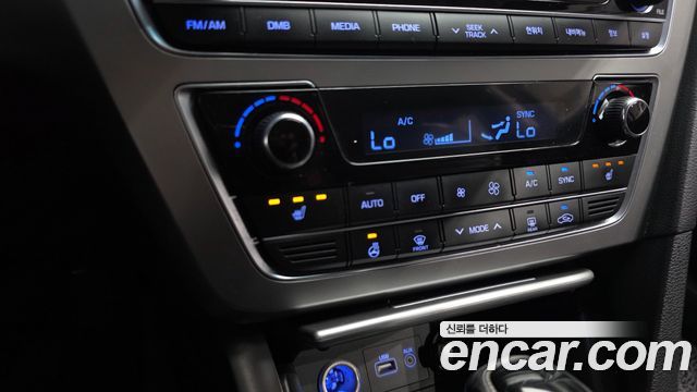 Hyundai Sonata 2015 — photo 16