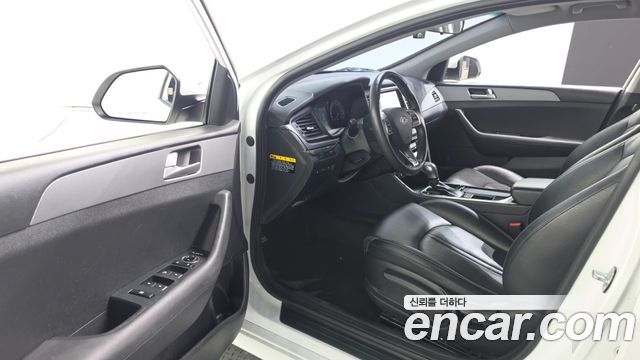 Hyundai Sonata 2019 — photo 13