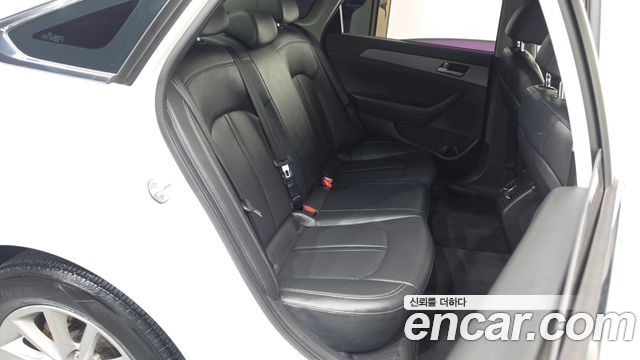 Hyundai Sonata 2019 — photo 17