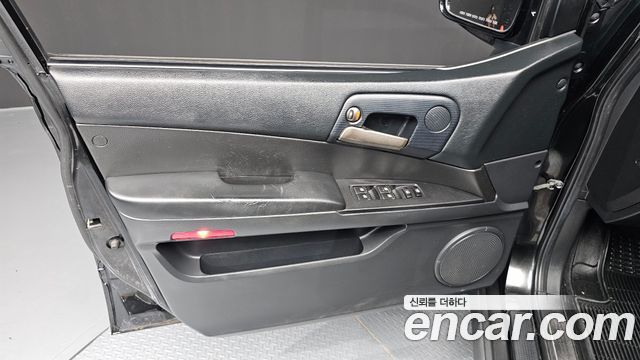 KG Mobility KORANDO 2014 — photo 14