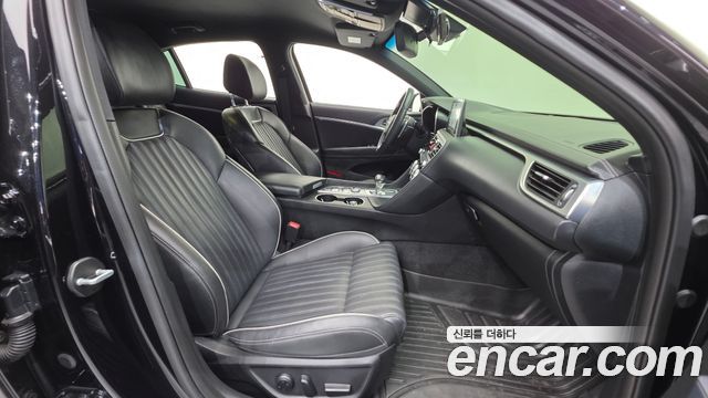 Genesis G70 2020 — photo 10