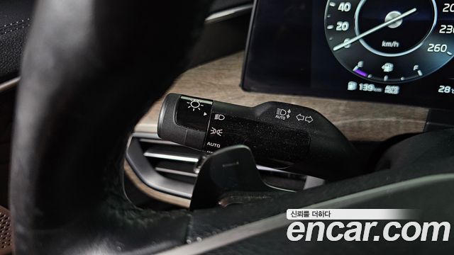 Kia K8 2022 — photo 13