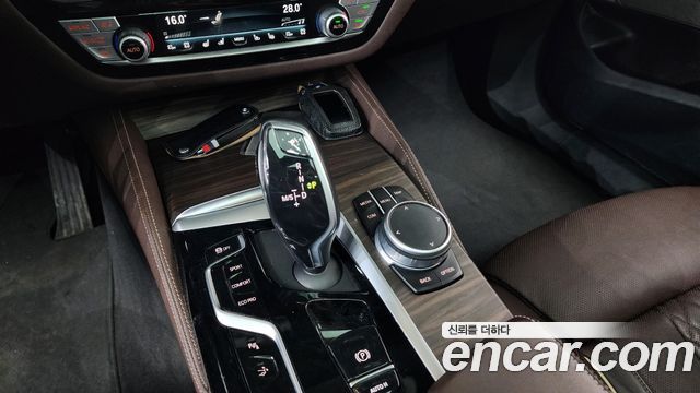 BMW Gran Turismo 2022 — photo 12