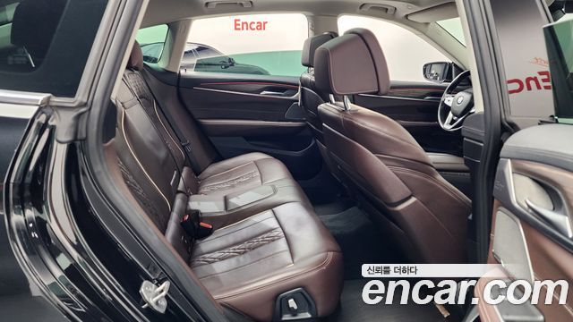 BMW Gran Turismo 2022 — photo 17