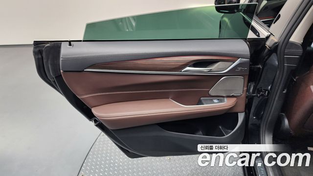 BMW Gran Turismo 2022 — photo 15