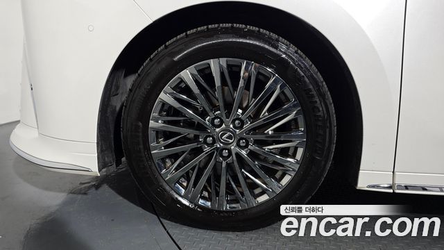 Lexus LM 2025 — photo 5