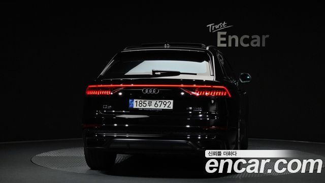 Audi Q8 2022 — photo 4