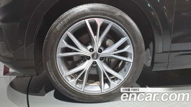 Audi Q8 2022 — photo 5