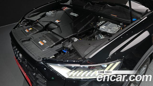 Audi Q8 2022 — photo 6