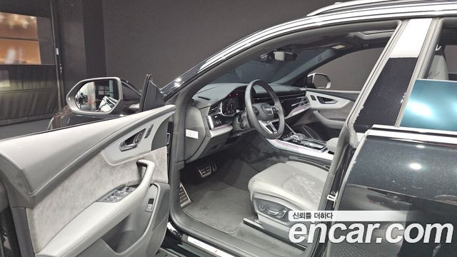 Audi Q8 2022 — photo 10