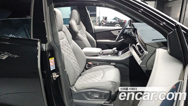 Audi Q8 2022 — photo 12