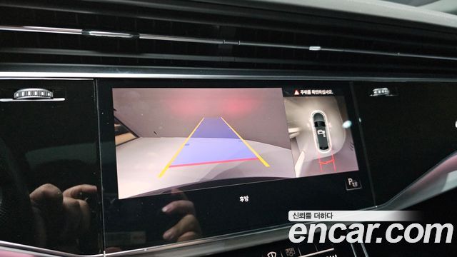 Audi Q8 2022 — photo 14