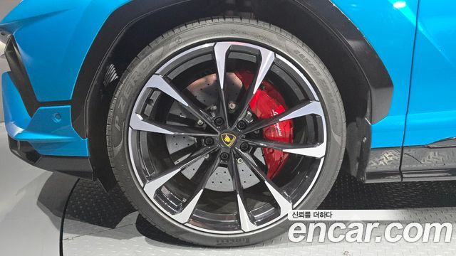 Lamborghini Urus 2024 — photo 5