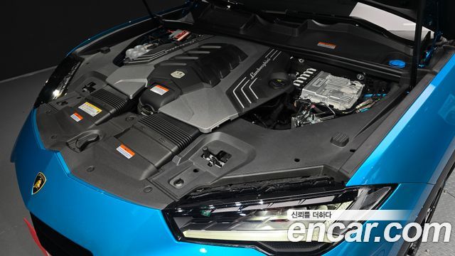 Lamborghini Urus 2024 — photo 6