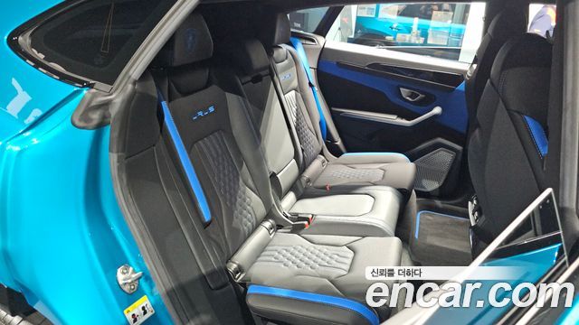 Lamborghini Urus 2024 — photo 11