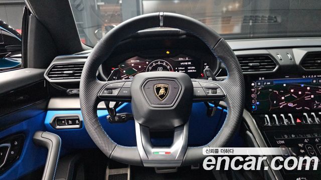 Lamborghini Urus 2024 — photo 13