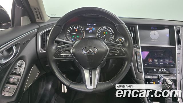 Infiniti Q50 2018 — photo 13